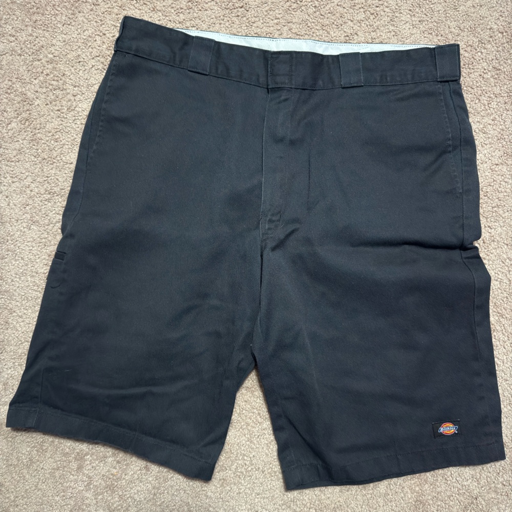 Men’s black dickie shorts, stain resistant and wrinkle resistant fabric 13 inch
